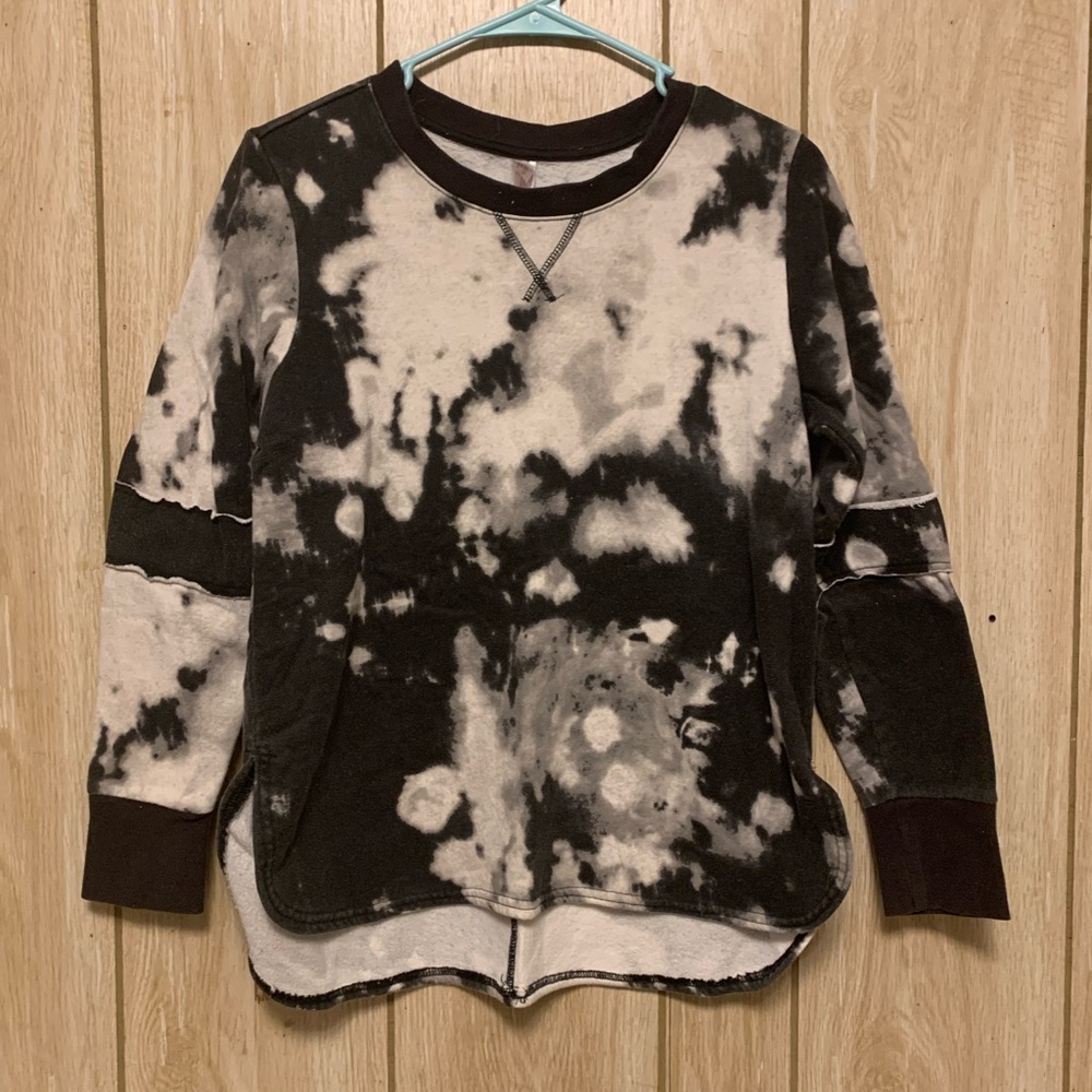Tie dye print xhilaration sleep shirt